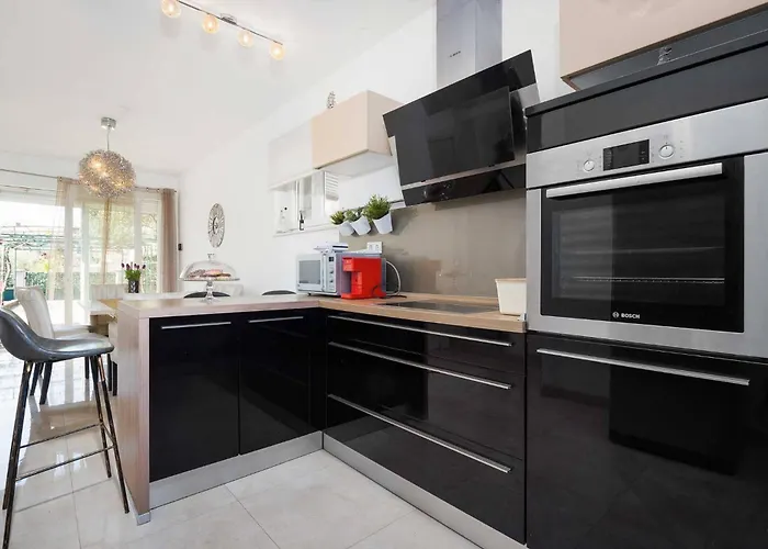 Roko&iva * Brodarica (Sibenik-Knin)